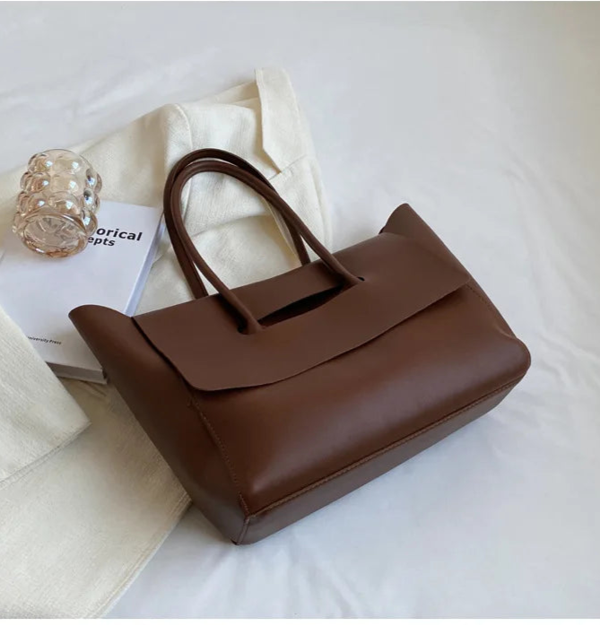 The Aura Bag — Timeless. Elegant. Effortlessly Chic