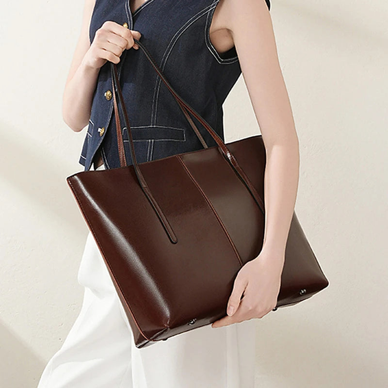 The Andara Tote — Grounded Luxury. Made to Carry More.