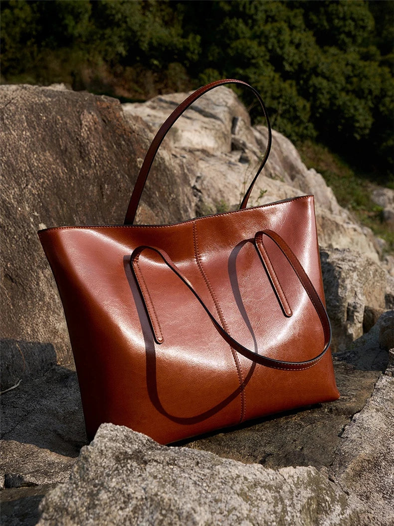 The Andara Tote — Grounded Luxury. Made to Carry More.