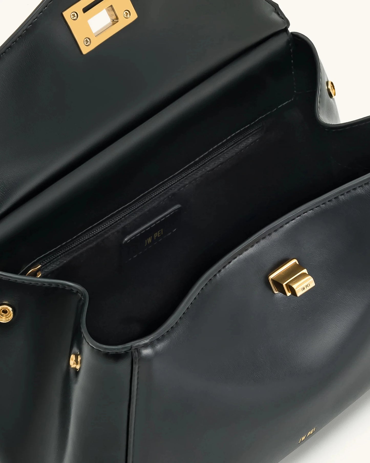 The Carolina Bag — Structured. Sophisticated. Unapologetically Chic.