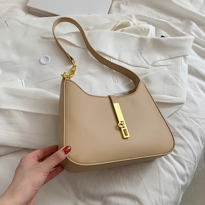 The Elara Slim Crossbody — Elegant. Minimalist. Versatile.